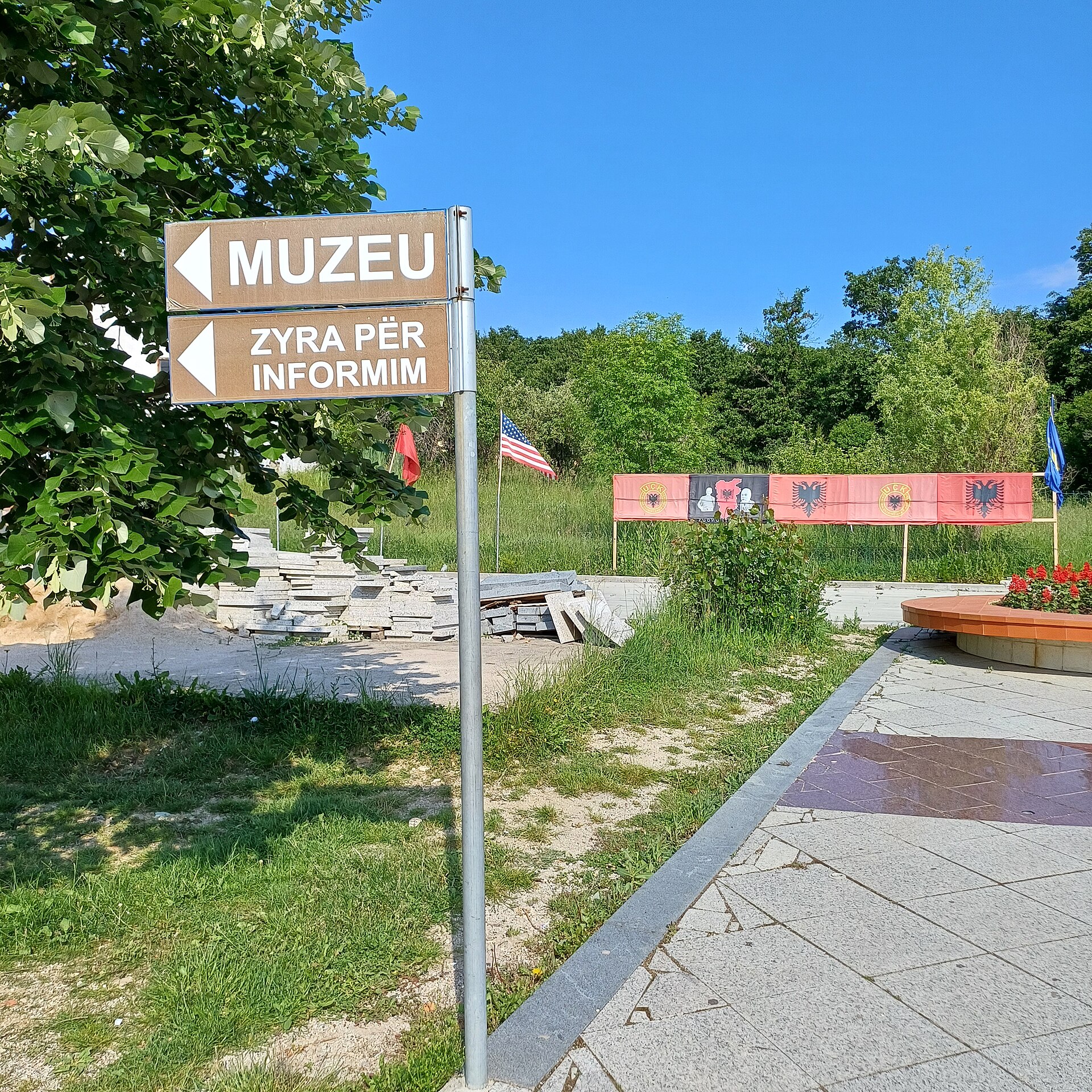 Foto ilustruese për artikullin: Si e verifikojmë një foto arkivore